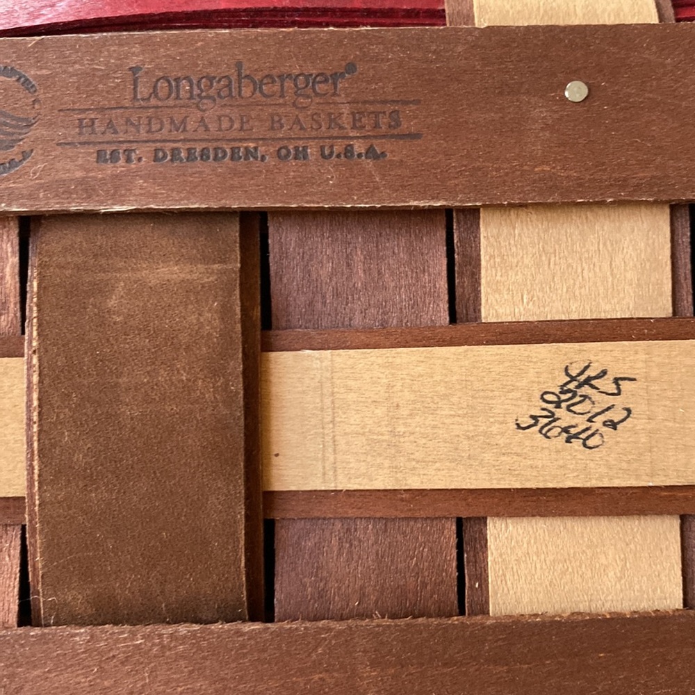Longaberger RARE Executive Leaders Basket, 2012 - Picture 4 of 10